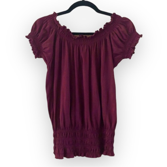 Love by Design Maroon Gathered Keyhole Peasant Top - Picture 2 of 5